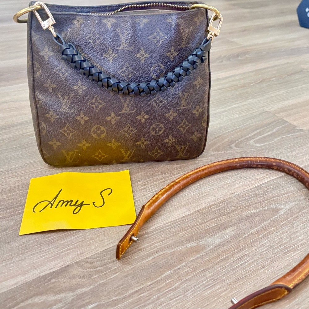 Louis Vuitton Monogram Looping MM